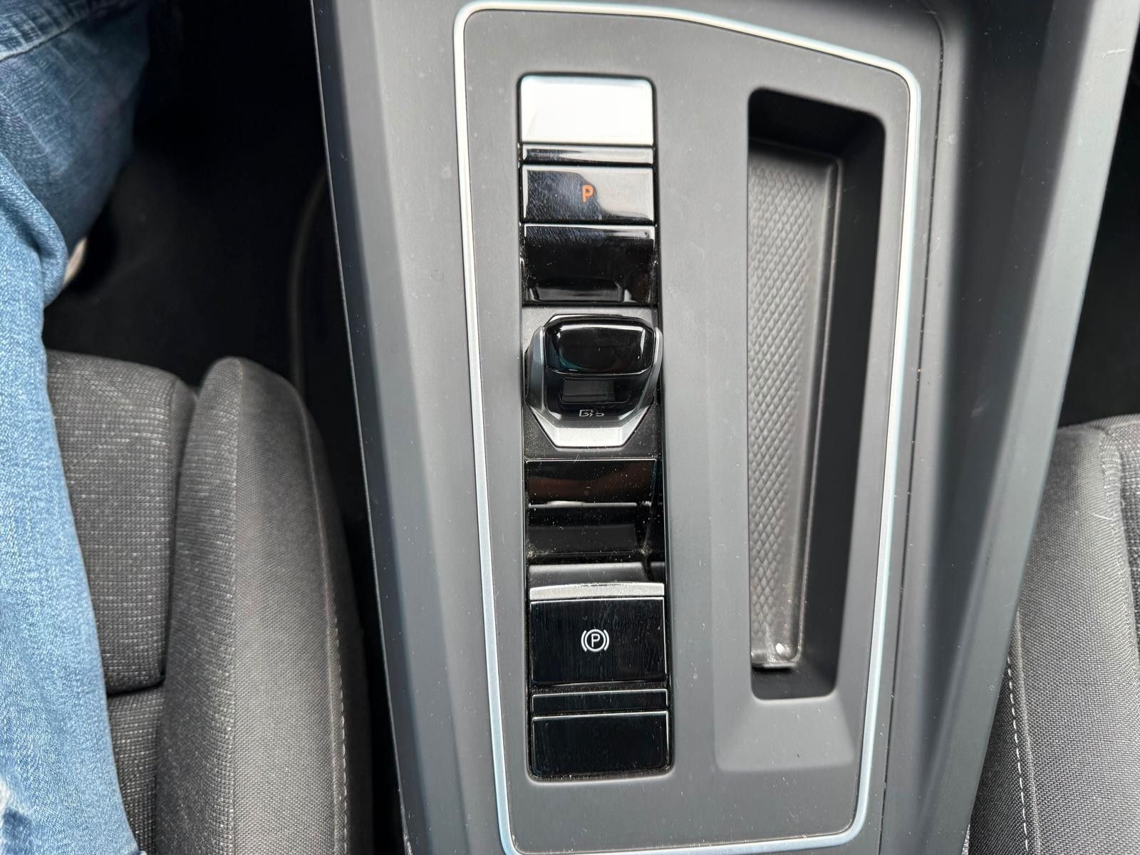 Volkswagen Golf VIII Variant Life AUTOMATIK/TÜV NEU foto 19