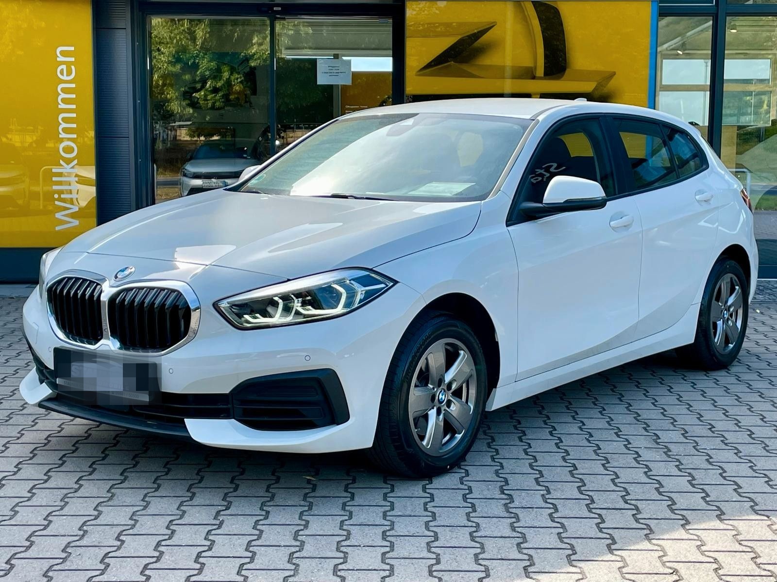 BMW 116i Advantage *SHZ*LHZ*NAVIGATION*CARPLAY* foto 2
