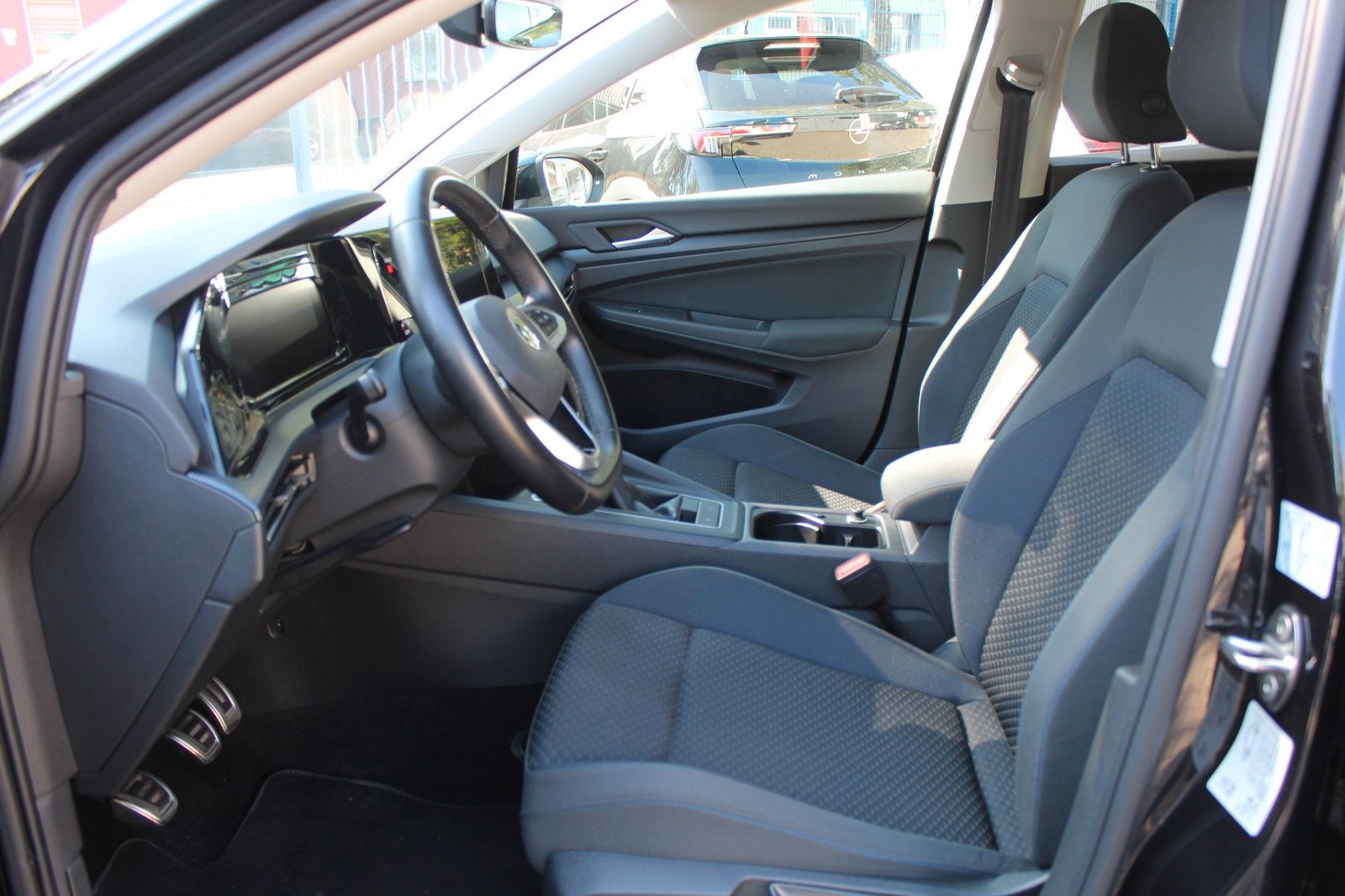 Volkswagen Golf VIII Lim. United*LED*Virtual Cockpit*Navi foto 12