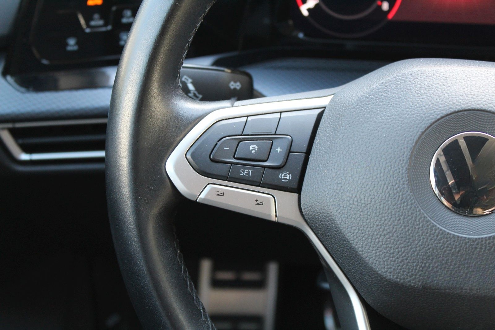 Volkswagen Golf VIII Lim. United*LED*Virtual Cockpit*Navi foto 15