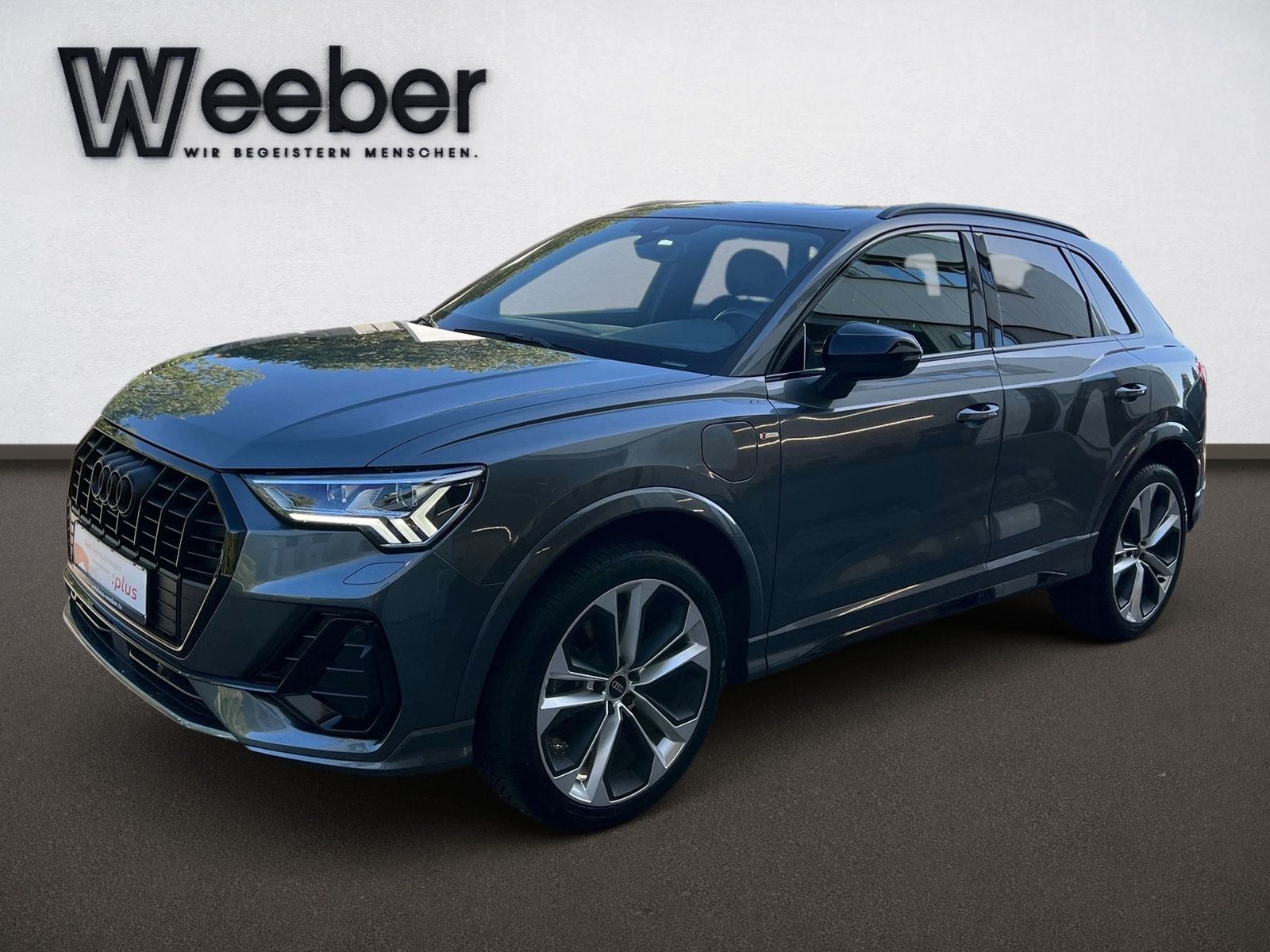 Audi Q3 S line AHK BLACKSTYLE KAMERA PANO SONOS foto 2