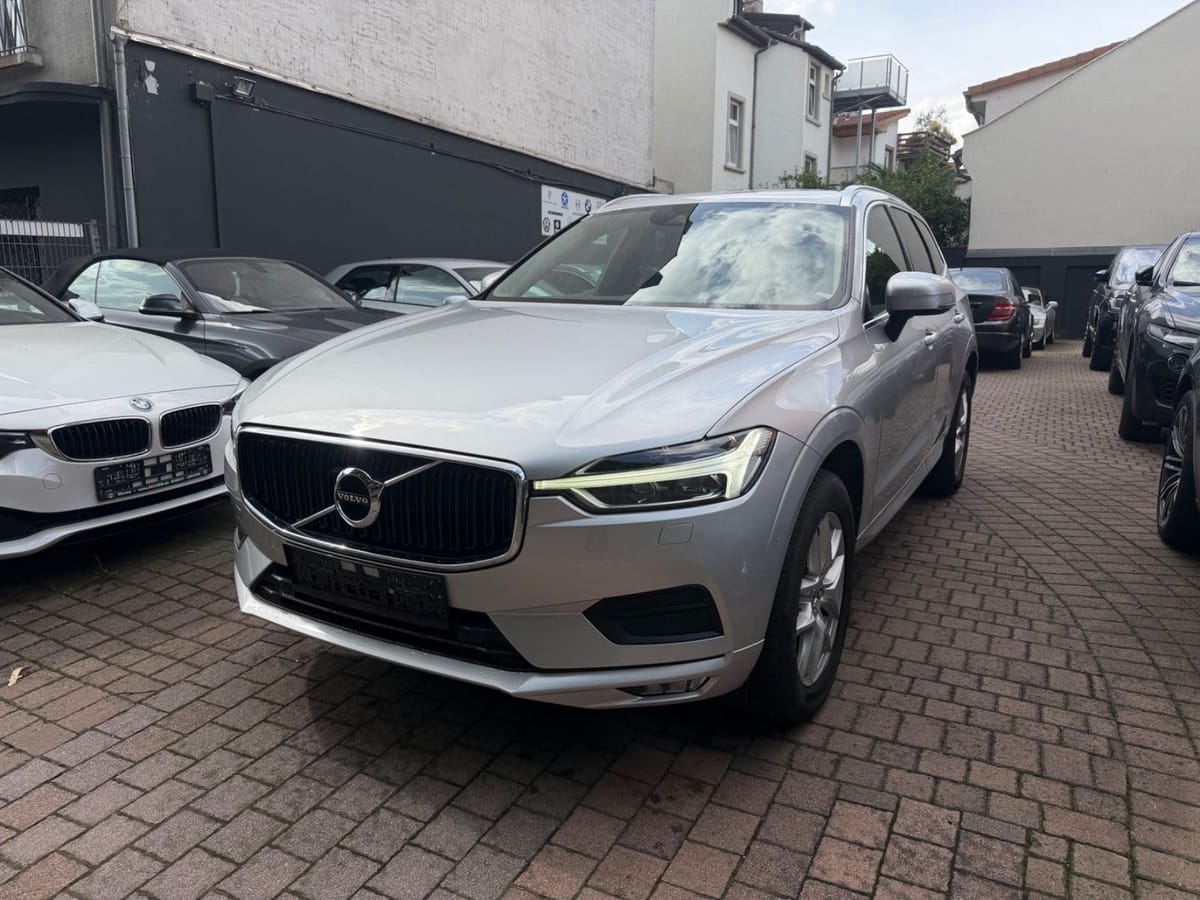 Volvo XC60 Momentum AWD LED Kamera Leder foto 2