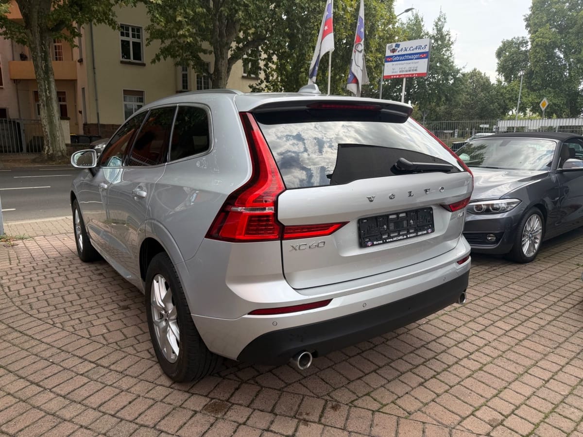Volvo XC60 Momentum AWD LED Kamera Leder foto 7