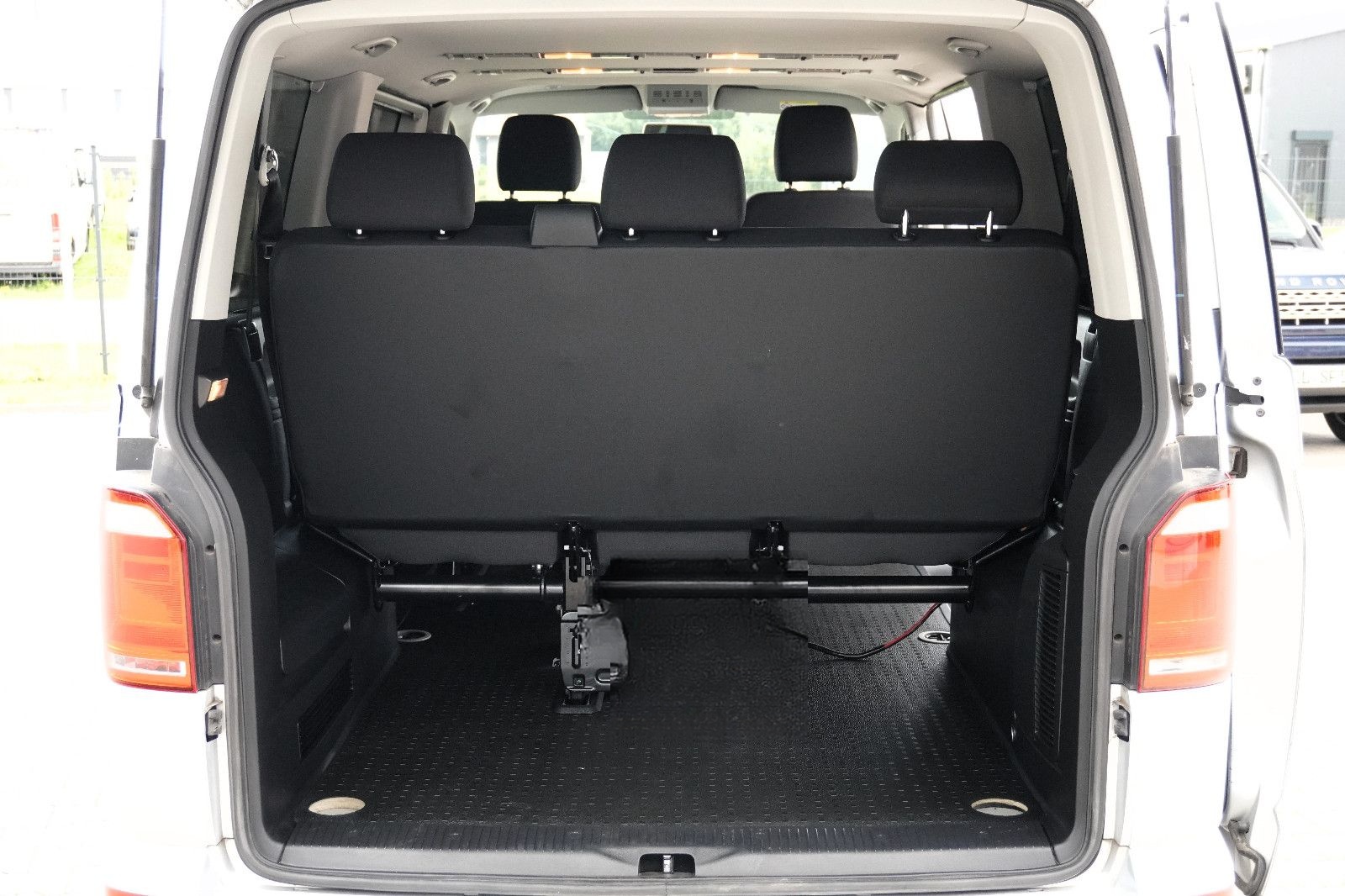 Volkswagen T6 Caravelle Comfortline*PDC*TempoM.*SHZ*AppCo.* foto 10