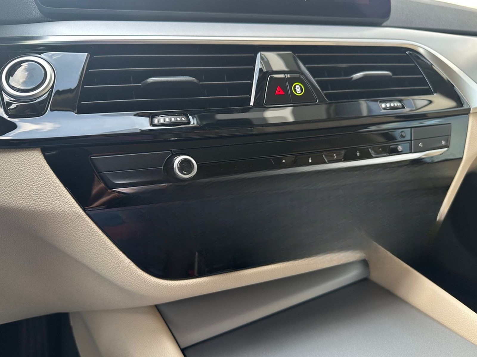 BMW 520d xDr *ACC*DRIVING*4-ZONEN KL.*KAM*HiFi*LEDER foto 18