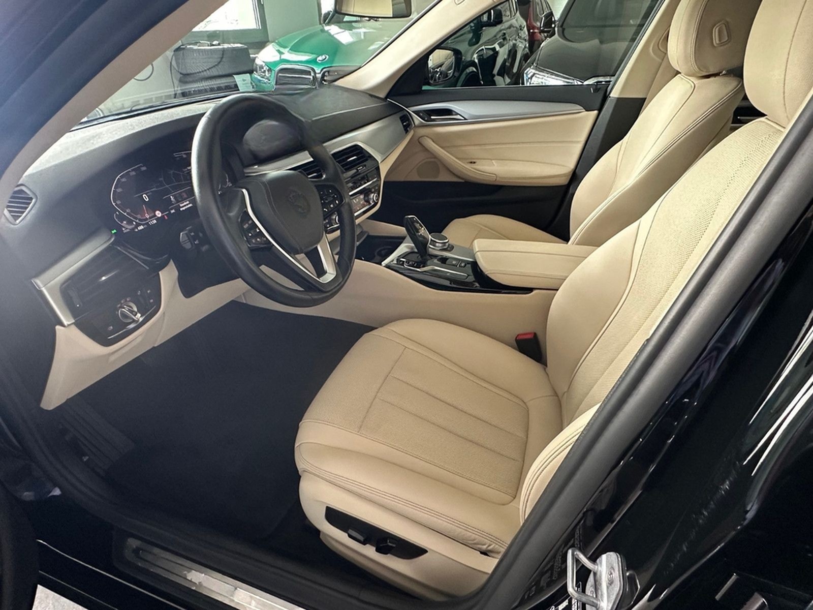 BMW 520d xDr *ACC*DRIVING*4-ZONEN KL.*KAM*HiFi*LEDER foto 19
