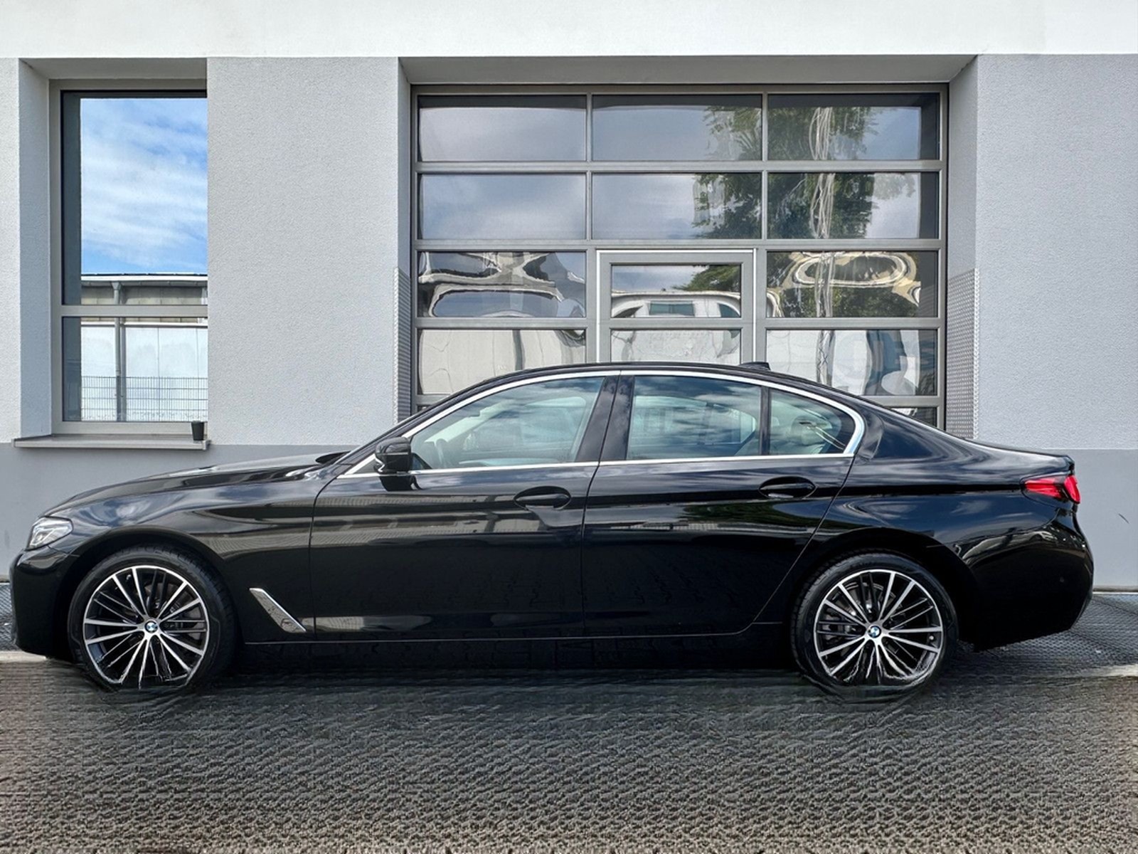 BMW 520d xDr *ACC*DRIVING*4-ZONEN KL.*KAM*HiFi*LEDER foto 5