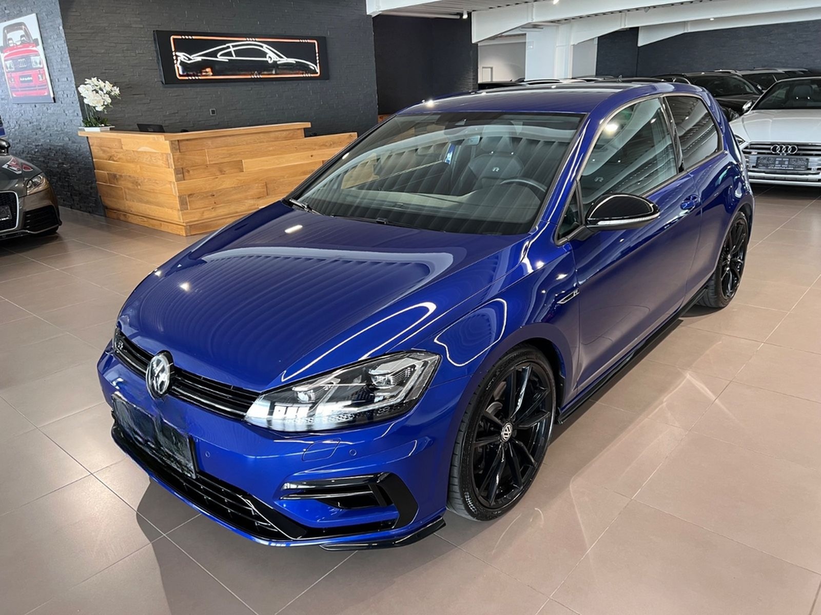 Volkswagen Golf 2.0TSI DSG 4MOTION R  2türig DYNAUDIO NAVI foto 2