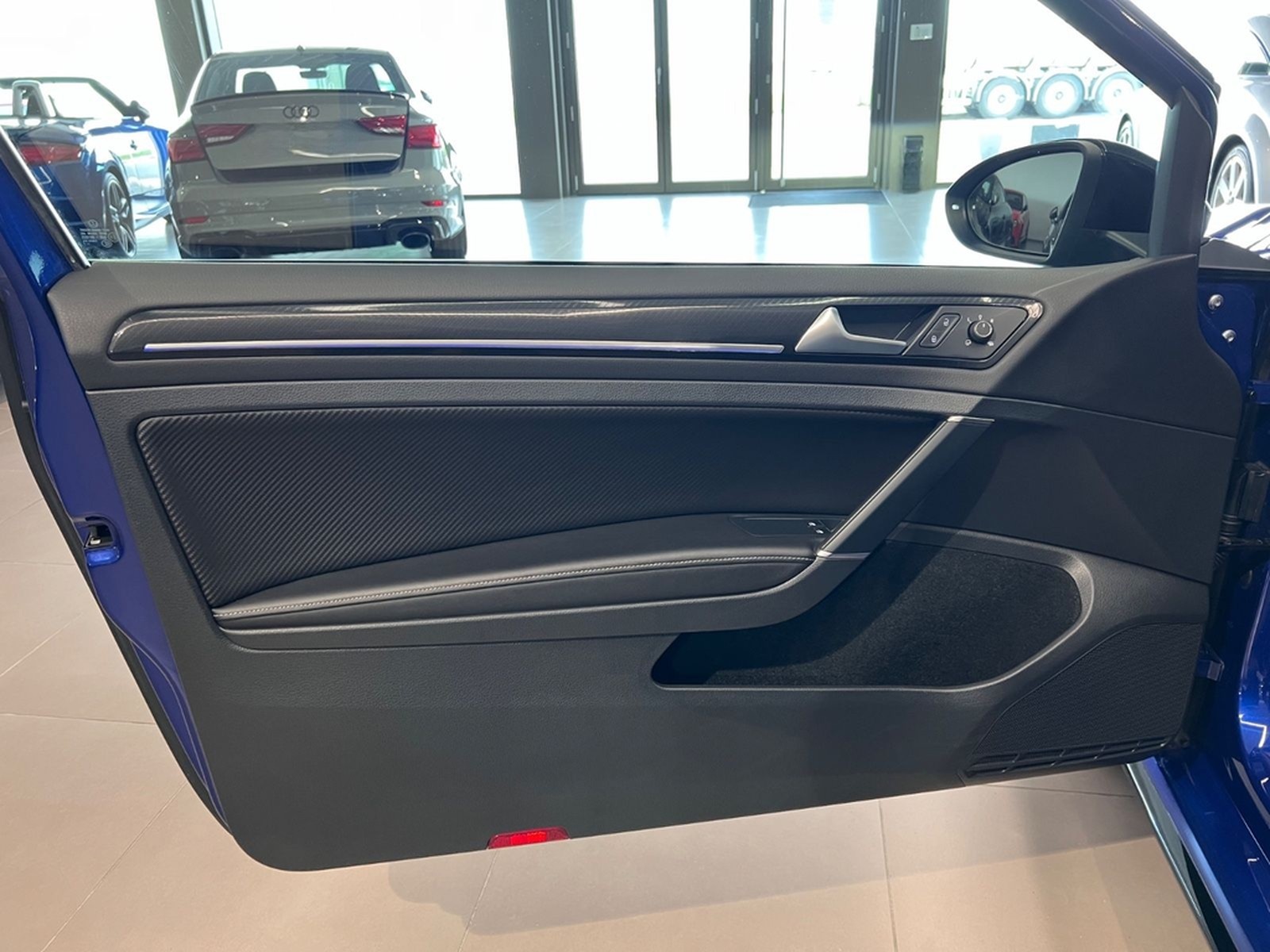 Volkswagen Golf 2.0TSI DSG 4MOTION R  2türig DYNAUDIO NAVI foto 23