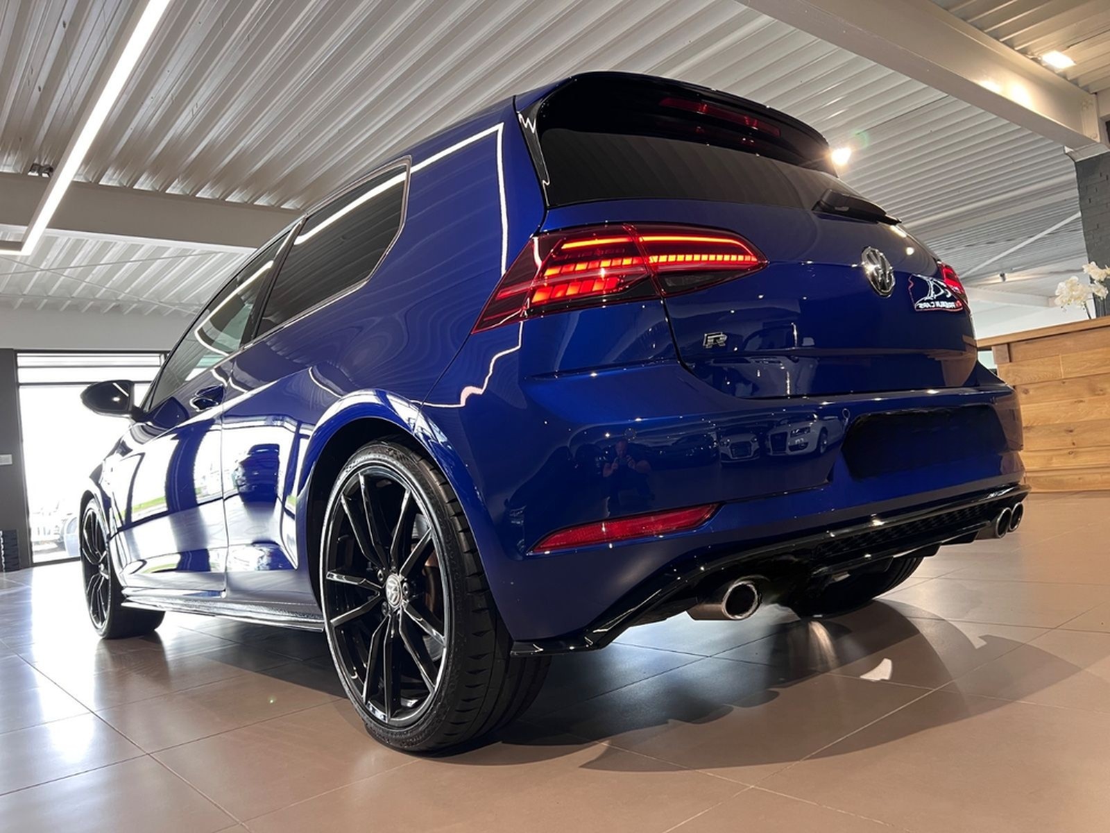 Volkswagen Golf 2.0TSI DSG 4MOTION R  2türig DYNAUDIO NAVI foto 6
