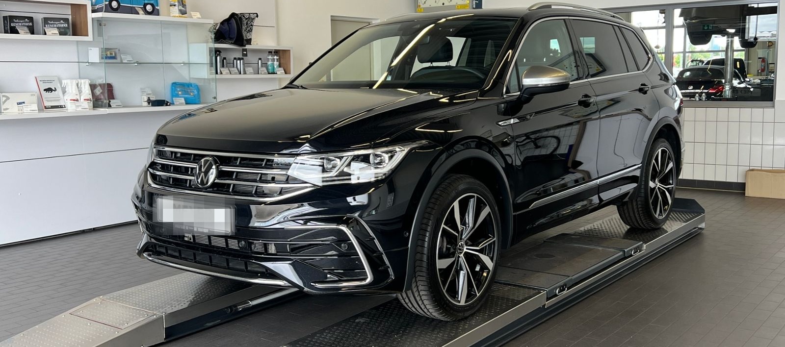 Volkswagen Tiguan Allspace R-Line 2.0 TDI DSG 4MOTION *AHK, foto 2