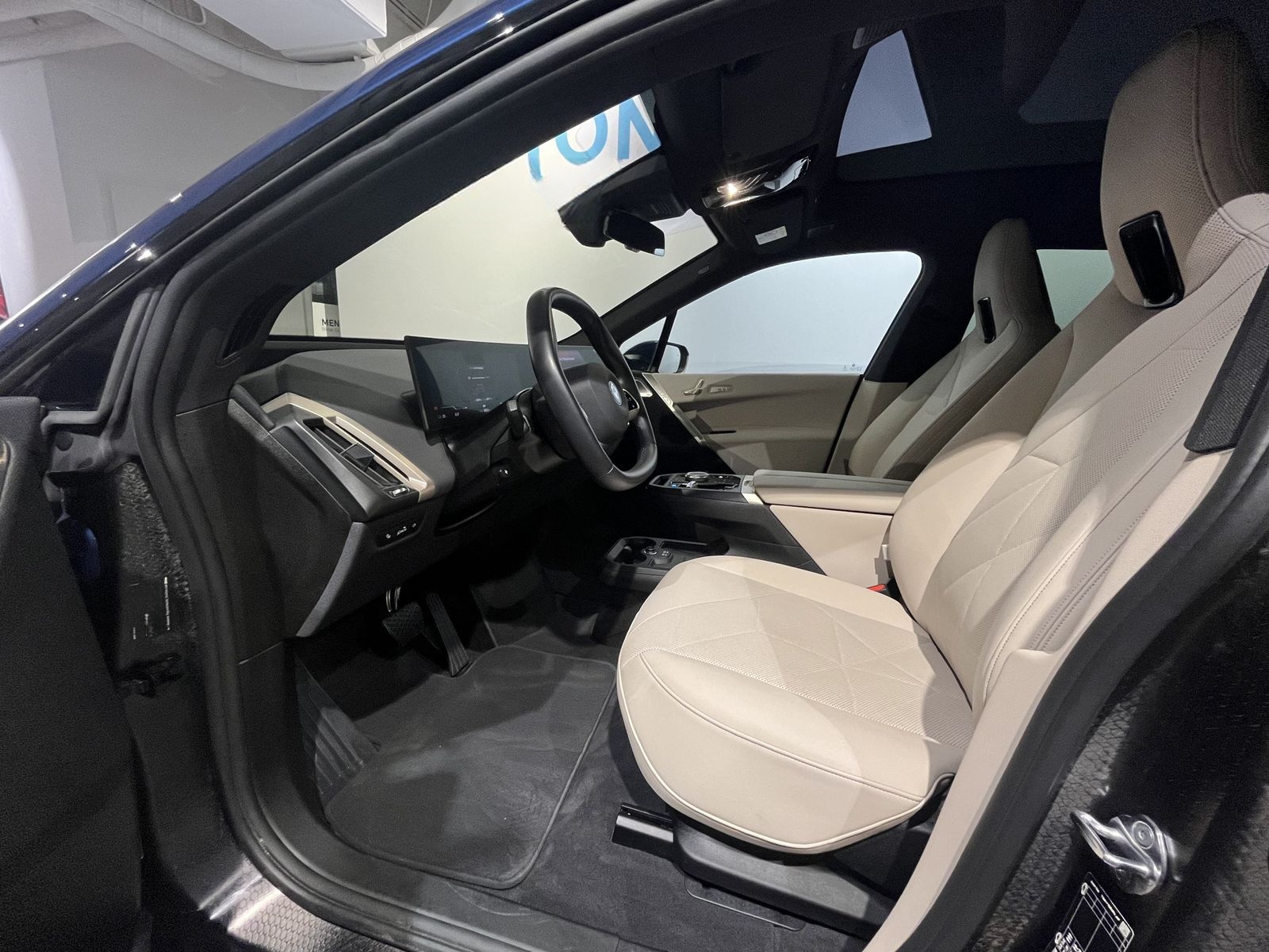 BMW iX M60 ab 595.-²/LCProf./B&W/Laserlicht/Pano/Sit foto 8