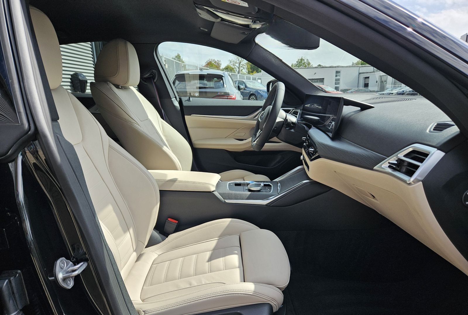 BMW i4 eDrive40 M Sport HUD AHK Hifi DAB LED foto 12