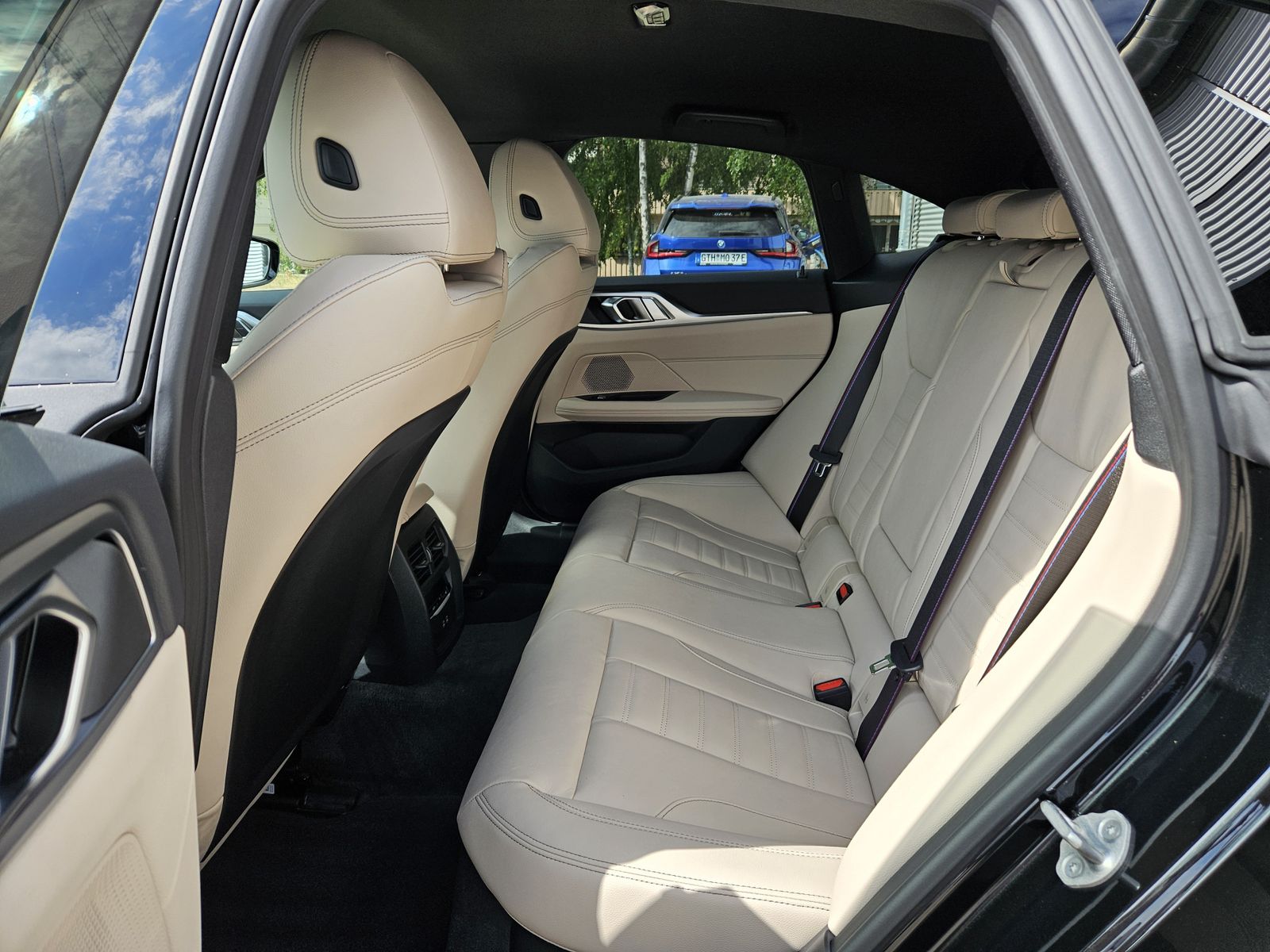 BMW i4 eDrive40 M Sport HUD AHK Hifi DAB LED foto 10