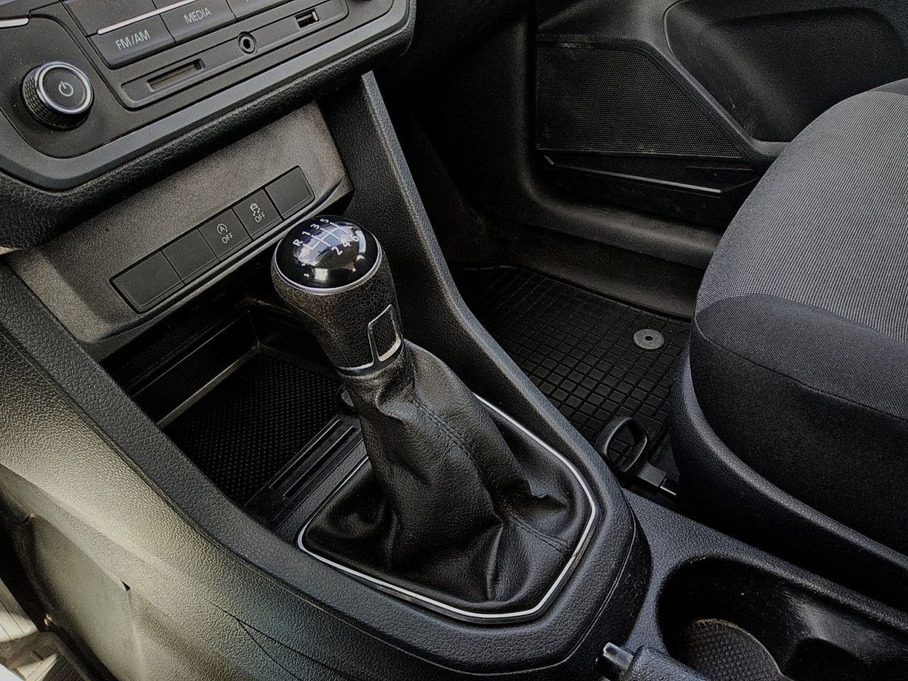 Volkswagen Caddy Kombi 5-Sitzer Motor 2.0 l TDI 4Motion foto 13