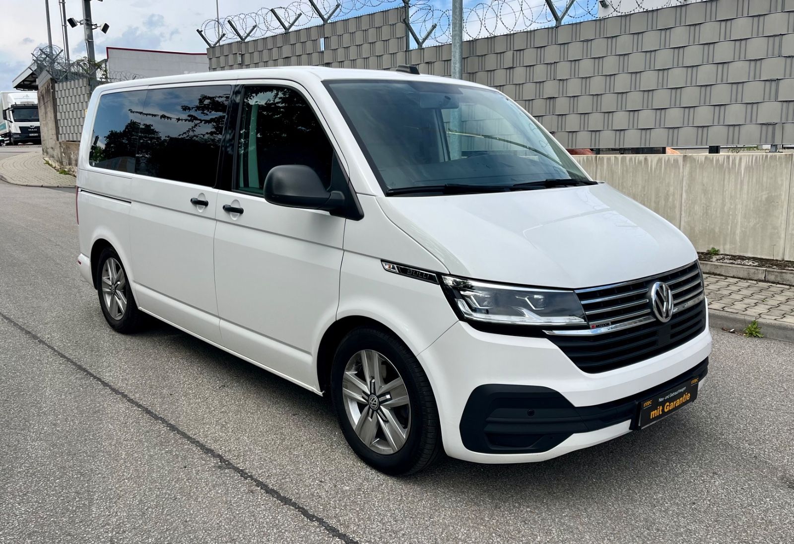 Volkswagen T6.1 Caravelle 4MOTION*Standheizung*8-Sitze* foto 2
