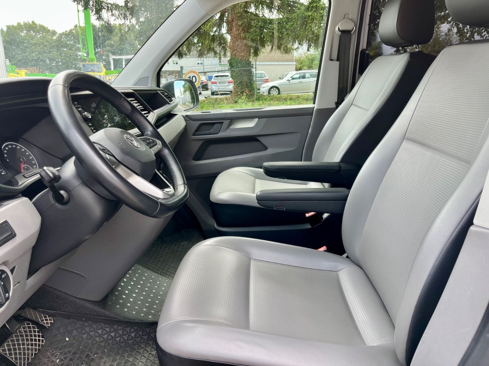 Volkswagen T6.1 Caravelle 4MOTION*Standheizung*8-Sitze* foto 8