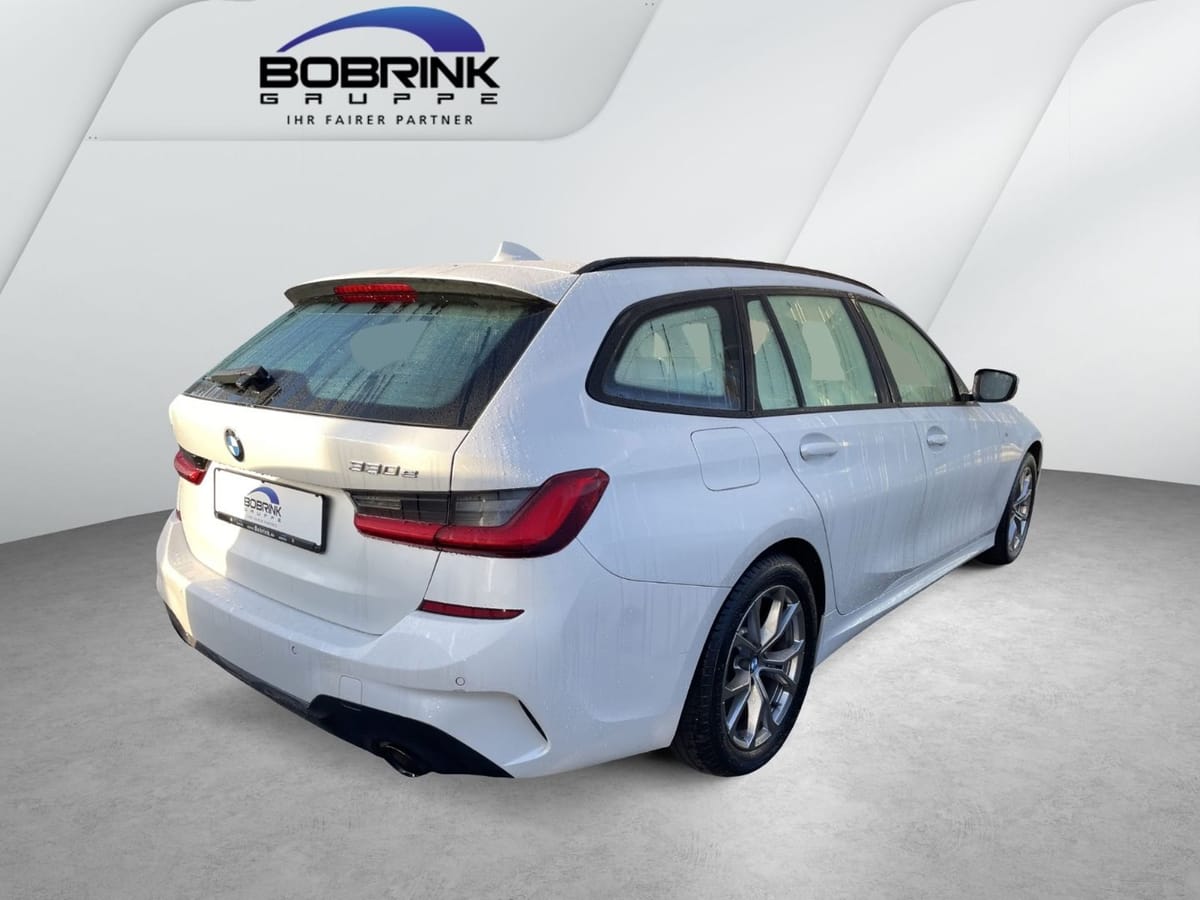 BMW 330 e xDrive Touring M Sport Hybrid Head-Up HK foto 3