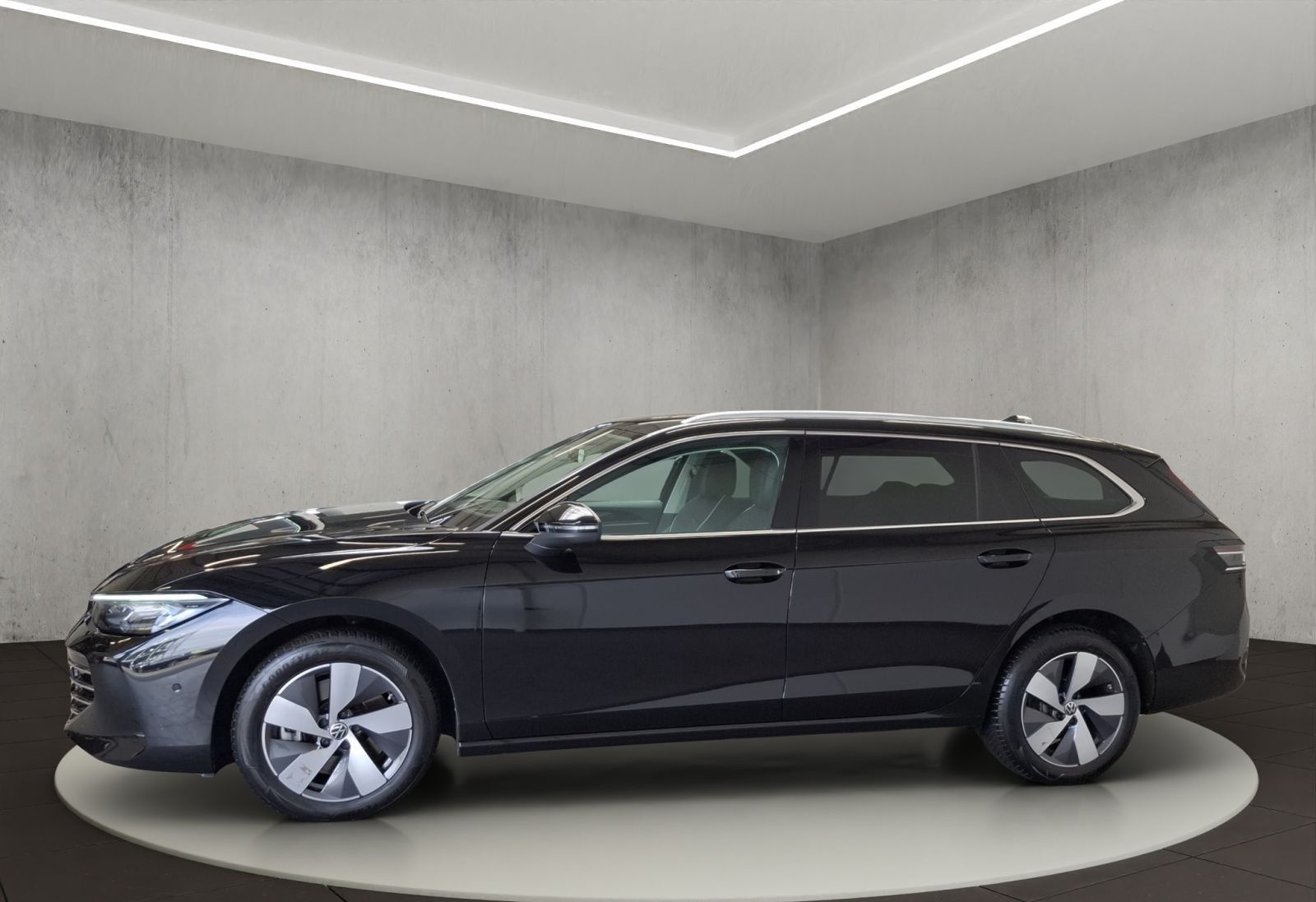 Volkswagen Passat Elegance 2,0 l TDI SCR 4MOTION 14 2 kW (1 foto 2