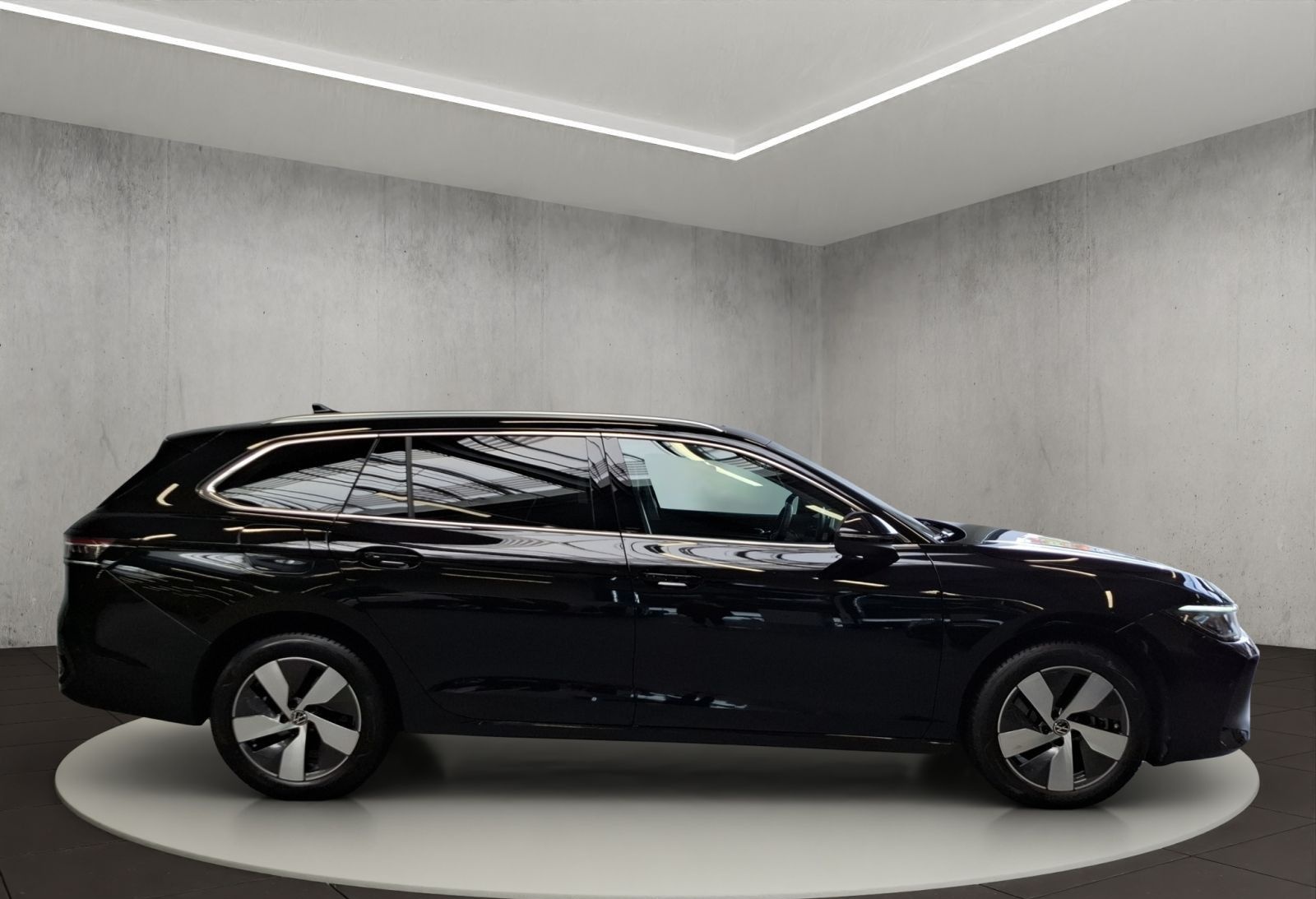 Volkswagen Passat Elegance 2,0 l TDI SCR 4MOTION 14 2 kW (1 foto 6