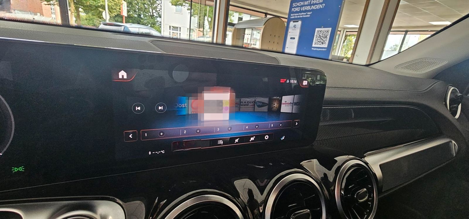 Mercedes-Benz GLB 200 d 8G-DCT AMG Line LED Keyless ACC Leder  foto 10