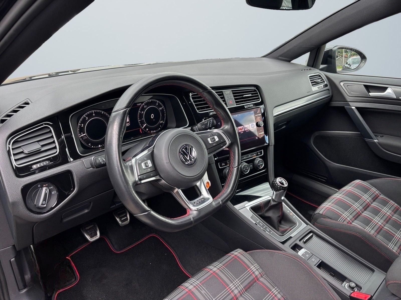 Volkswagen Golf VII Lim GTI Performance/2.HAND/SHZ/SCHALTER foto 12