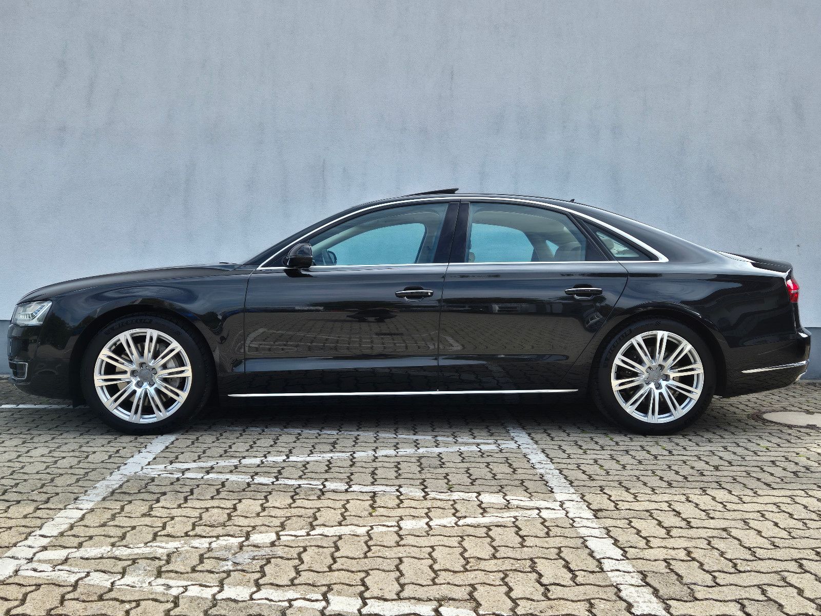 Audi A8 4.0 TFSI quattro*V8*20"*Navi*Leder*BOSE*SHD* foto 2
