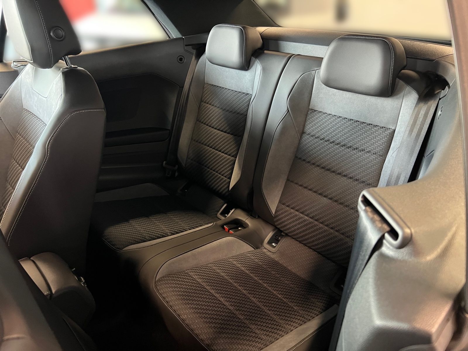 Volkswagen T-Roc Cabriolet R-Line 1.5 l TSI DSG "IQ-Drive" foto 11