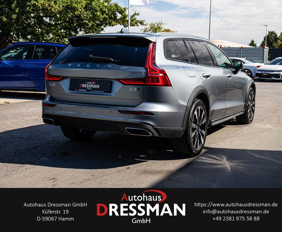 Volvo V60 Cross Country PRO PANO 360° LED SHZ STANDHZG foto 4