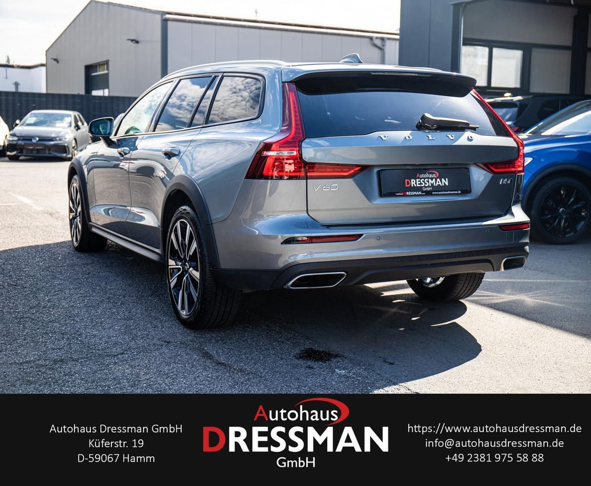 Volvo V60 Cross Country PRO PANO 360° LED SHZ STANDHZG foto 6
