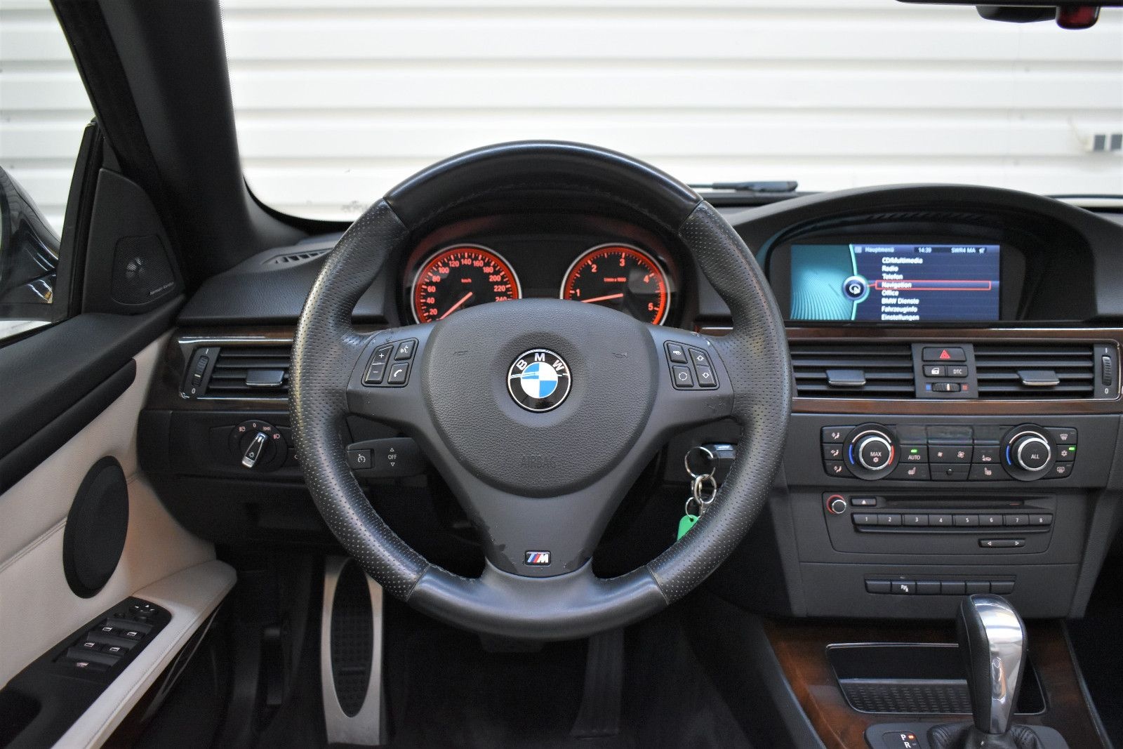 BMW 330d Cabrio+M-Sportpaket+Aut.+H&K+SAPHIR foto 14