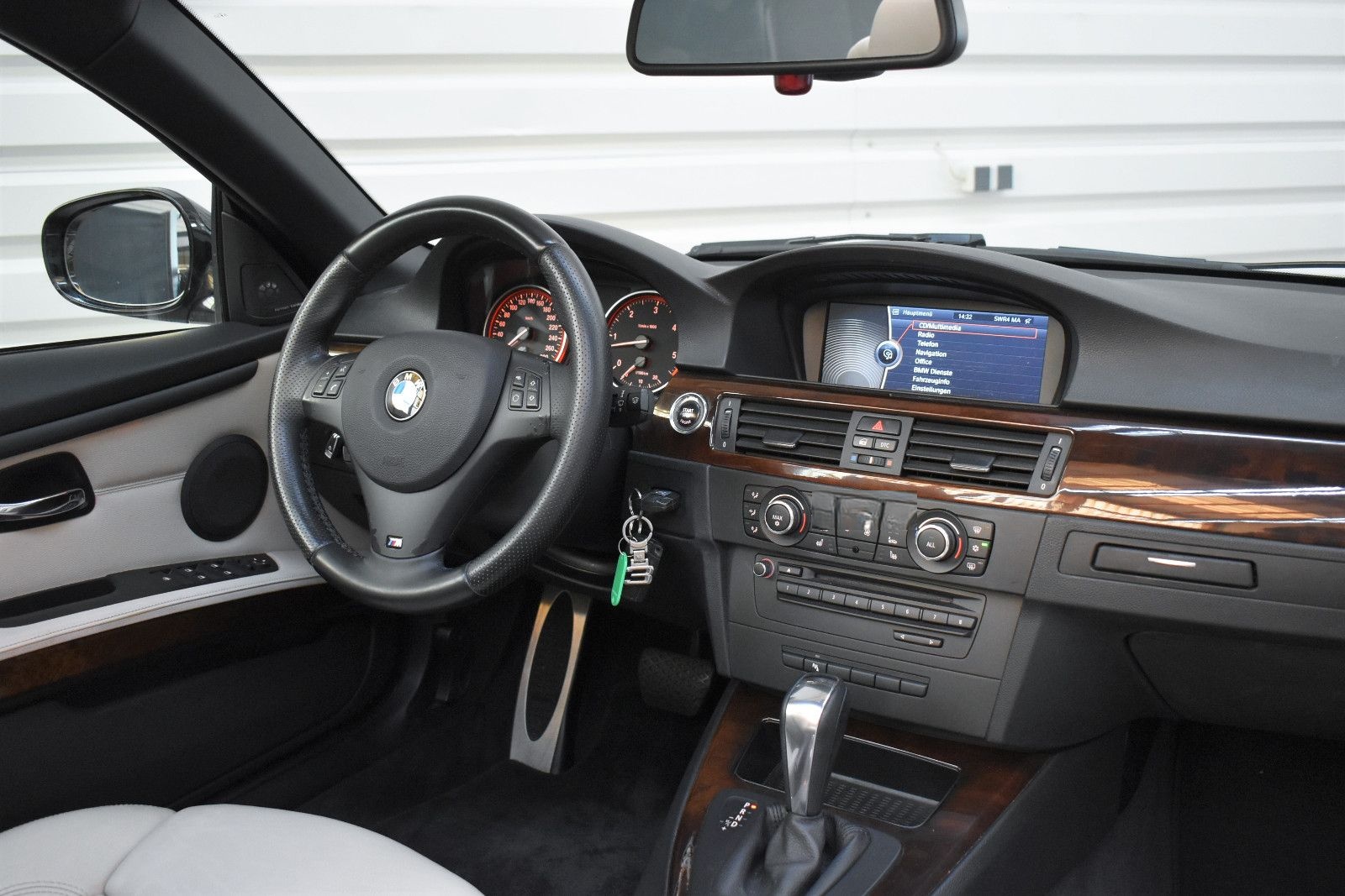 BMW 330d Cabrio+M-Sportpaket+Aut.+H&K+SAPHIR foto 9