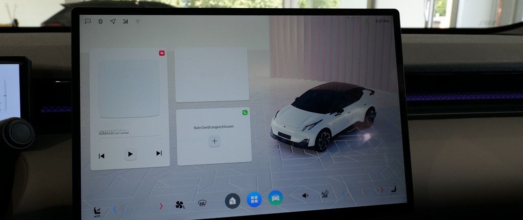 Lynk&Co 02 More PDC SHZ KAMERA NAVI W-LAN ACC PANO foto 18