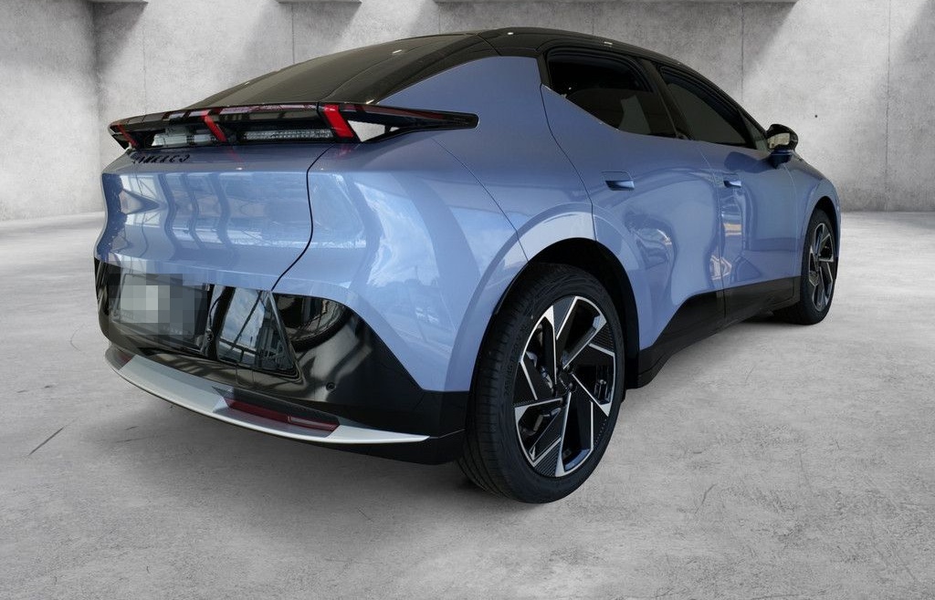 Lynk&Co 02 More PDC SHZ KAMERA NAVI W-LAN ACC PANO foto 4