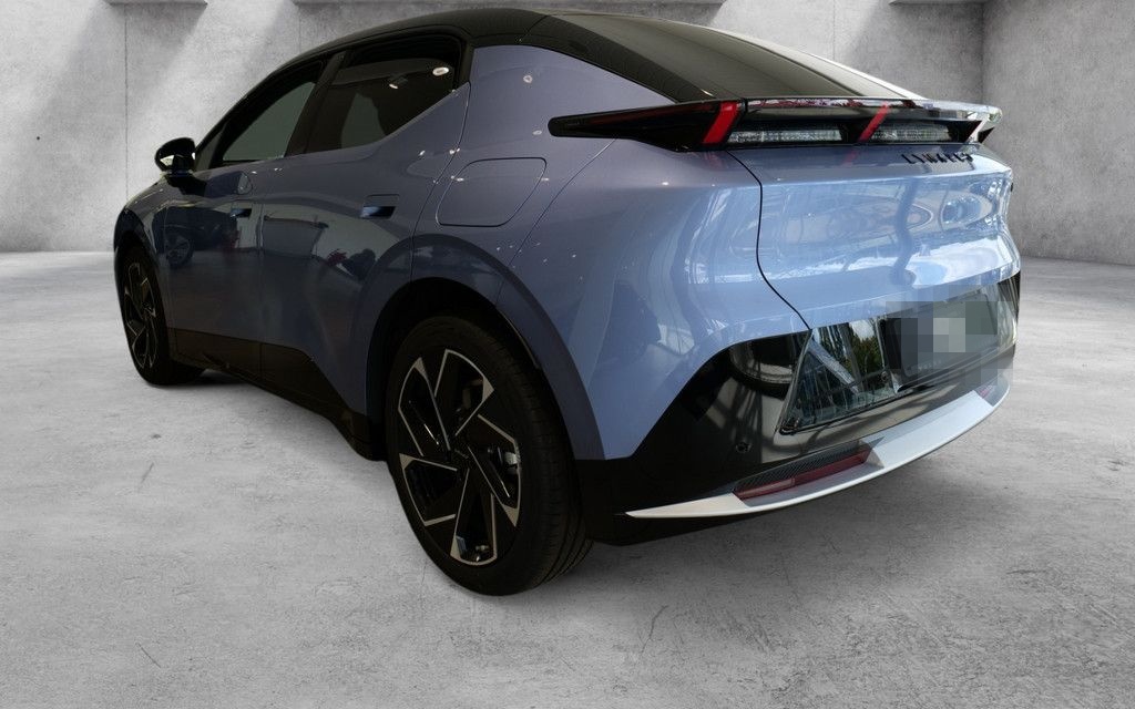 Lynk&Co 02 More PDC SHZ KAMERA NAVI W-LAN ACC PANO foto 6