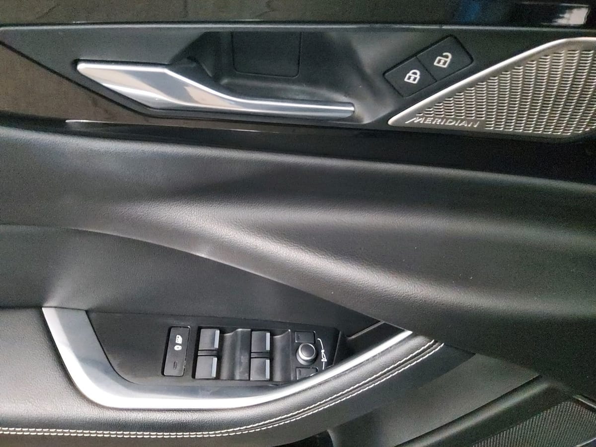Jaguar XE P250 AWD R-Dynamic Leder Navi LED 360° ACC foto 9