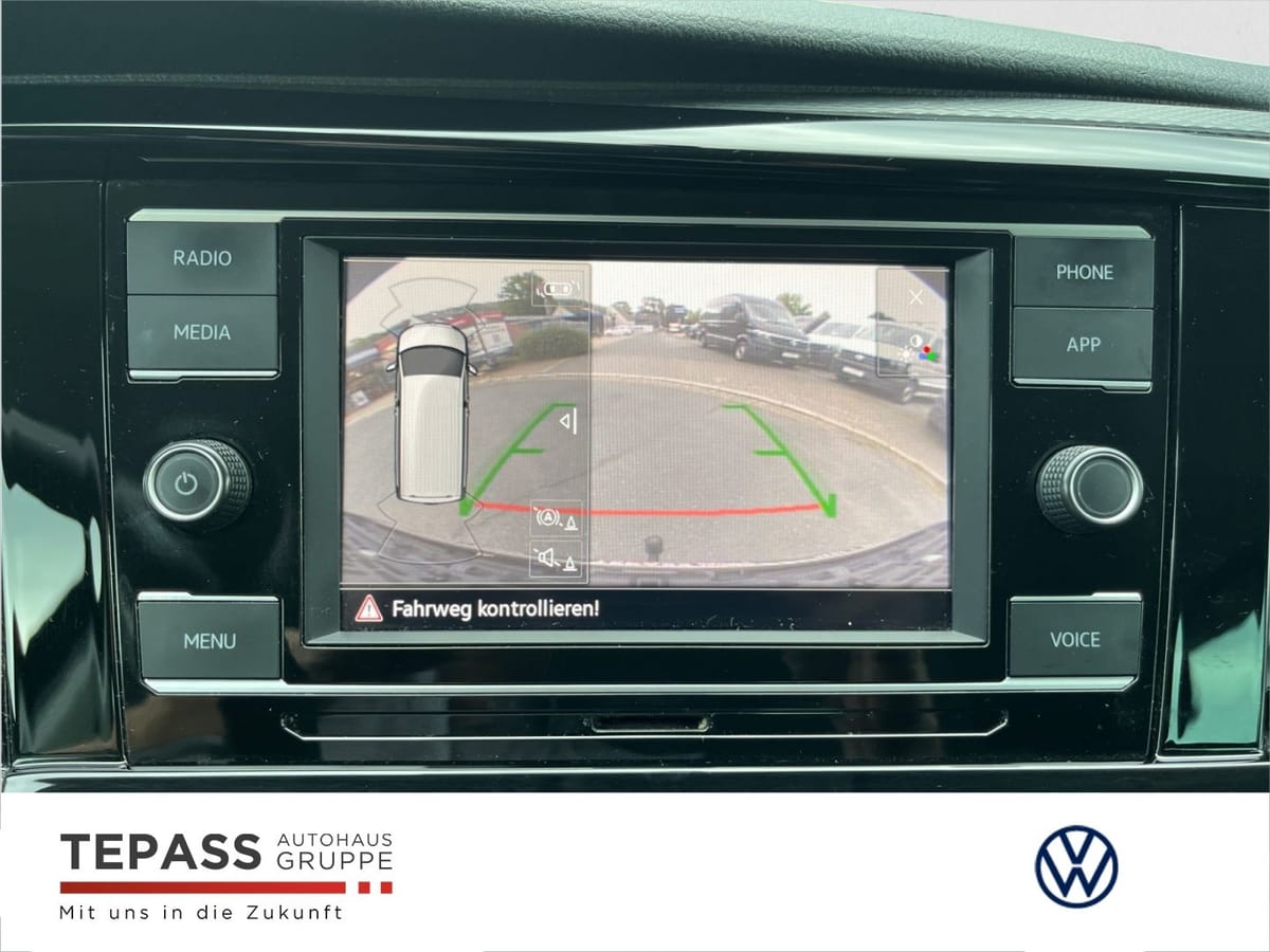 Volkswagen T6.1 Multivan 2.0l TDI Trendline KLIMA RADIO PDC foto 23