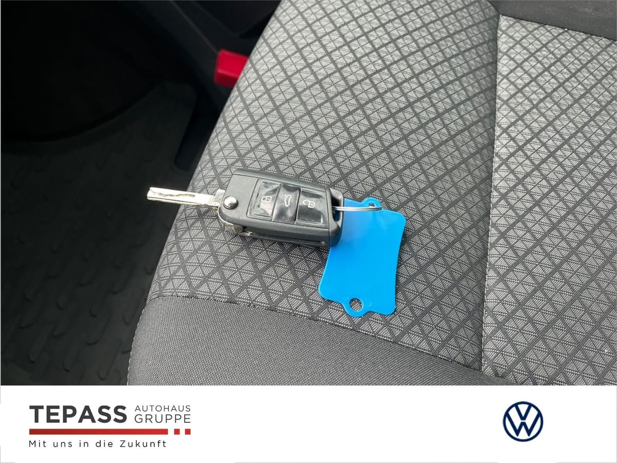 Volkswagen T6.1 Multivan 2.0l TDI Trendline KLIMA RADIO PDC foto 25