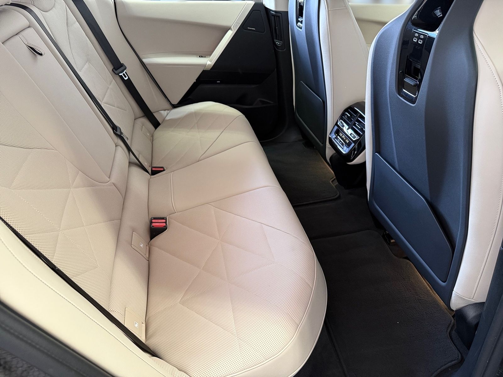 BMW iX40xDrive*LED*ACC*360*H&K*Leder*Atelier oyster* foto 16