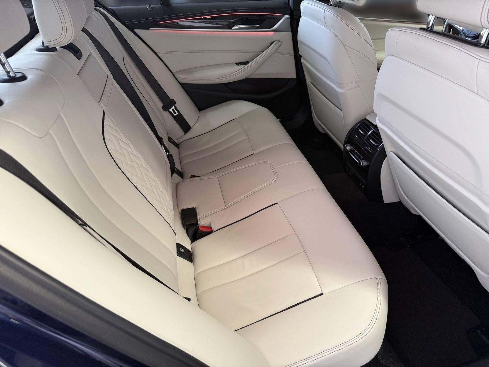 BMW 520dLim.*M Sport*Laser*Navi*Kamera*HUD*LiveCockp foto 16