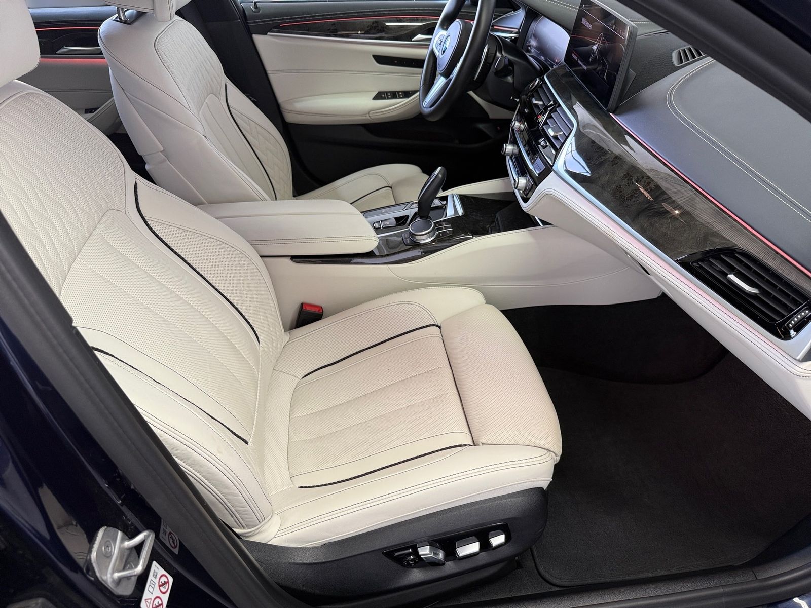 BMW 520dLim.*M Sport*Laser*Navi*Kamera*HUD*LiveCockp foto 17