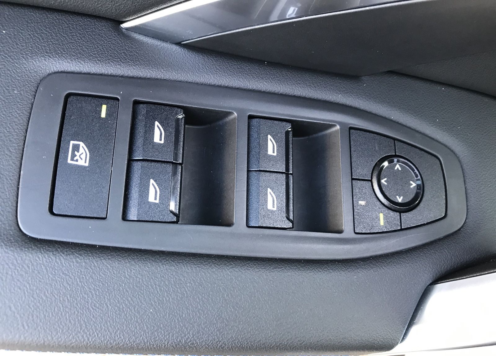 BMW X1 xDrive23d DAB LED RFK AHK el. Sitze PDC foto 11