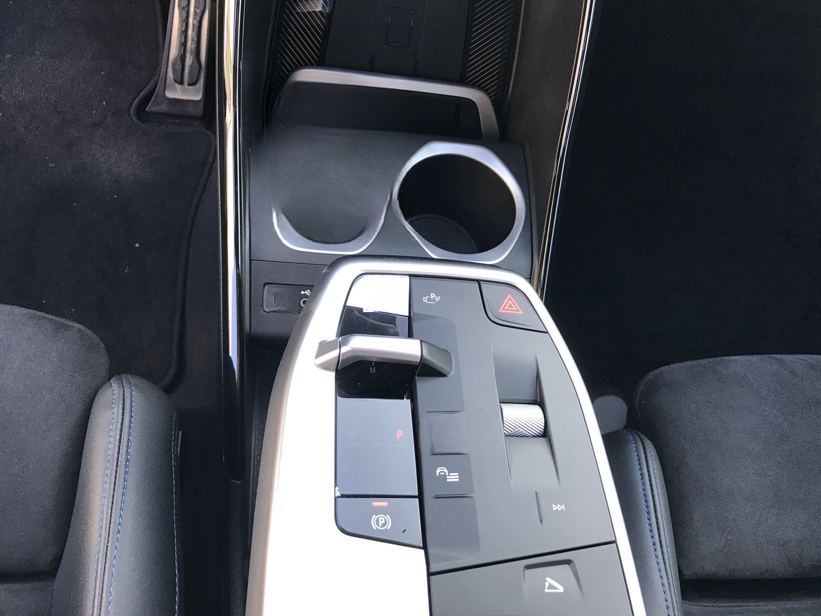 BMW X1 xDrive23d DAB LED RFK AHK el. Sitze PDC foto 16