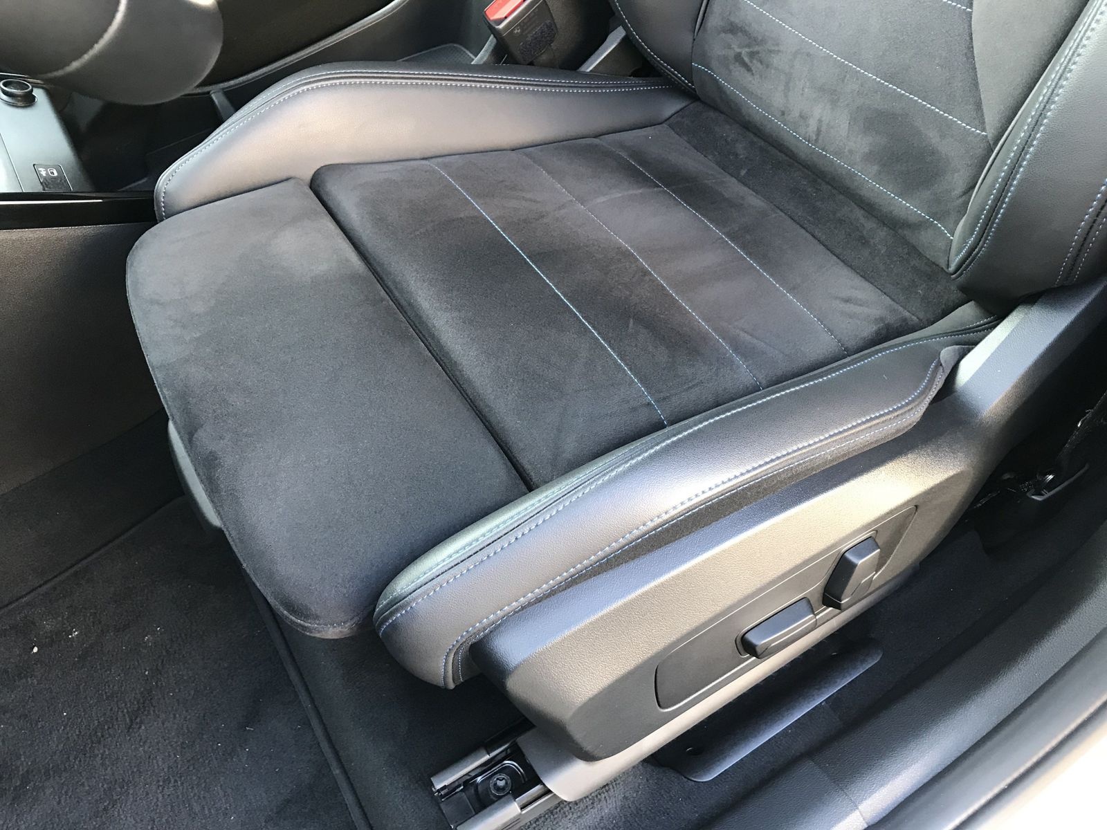 BMW X1 xDrive23d DAB LED RFK AHK el. Sitze PDC foto 7