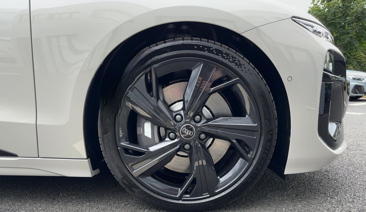 Audi S6 Avant e-tron foto 14