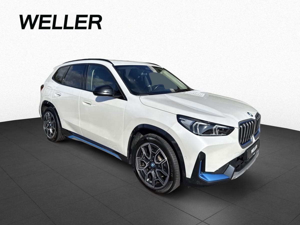 BMW iX1 xD 30 xLine AdLED SportSi Kam AHK Ad. M Fwk foto 5