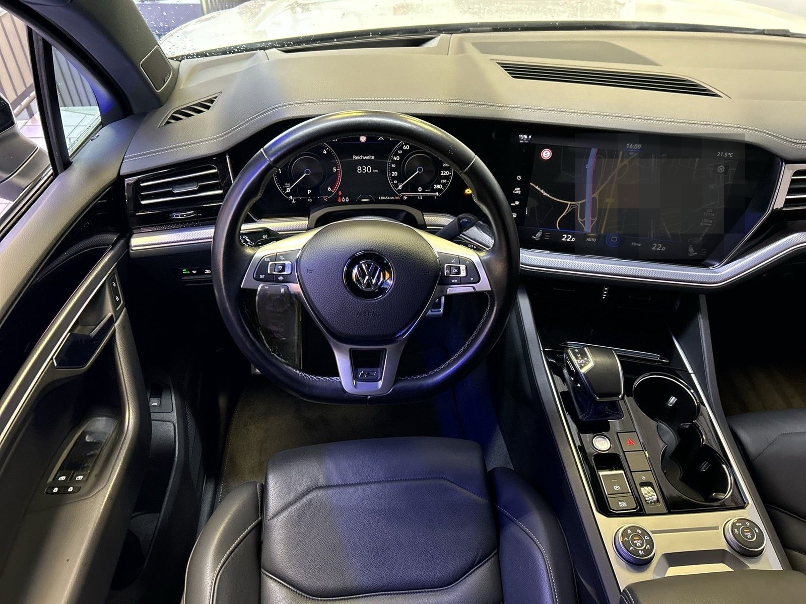 Volkswagen Touareg 4.0 TDI V8 Automatik R-Line 4M+LED+HUD foto 12