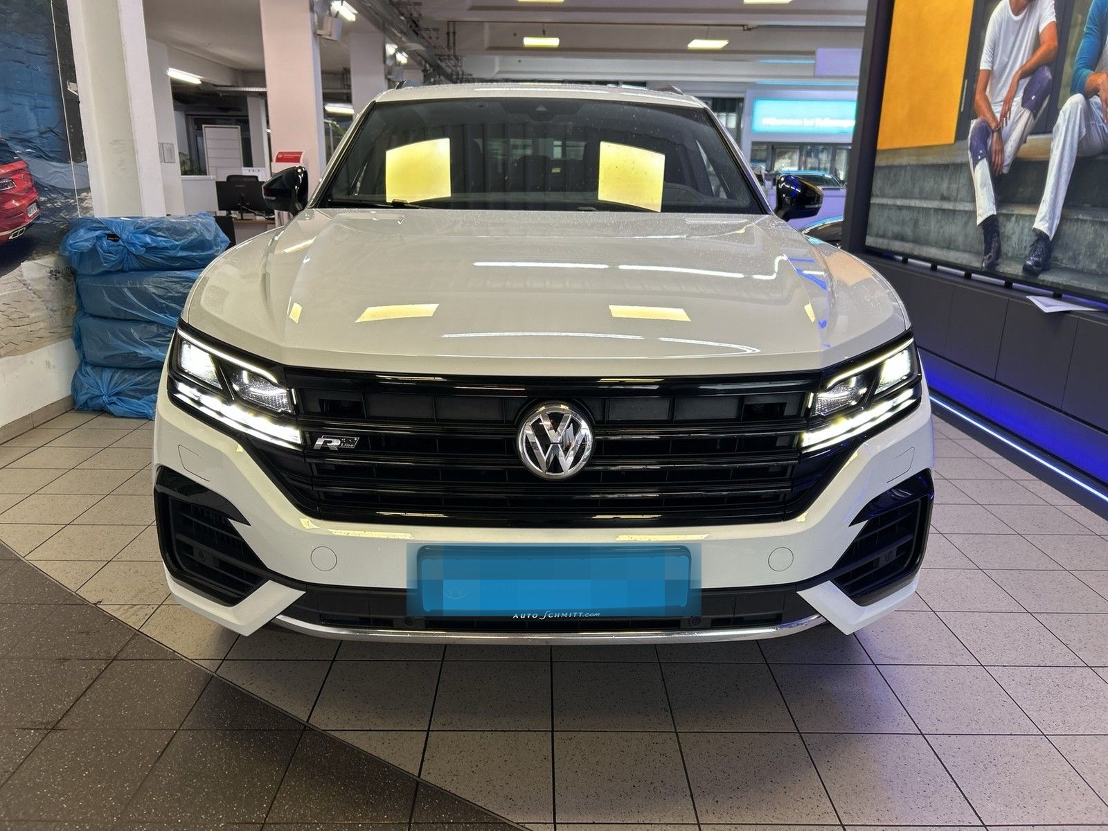 Volkswagen Touareg 4.0 TDI V8 Automatik R-Line 4M+LED+HUD foto 3