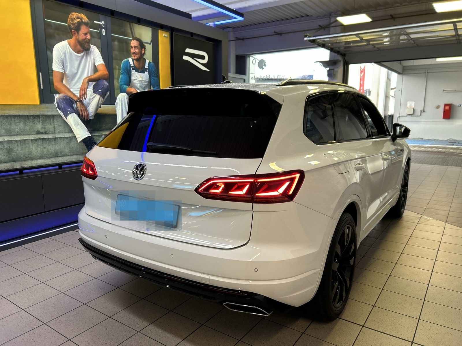 Volkswagen Touareg 4.0 TDI V8 Automatik R-Line 4M+LED+HUD foto 5