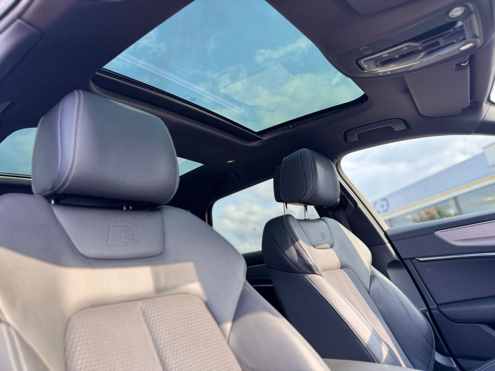 Audi A6 Avant 45 TDI quattro S line sport foto 23